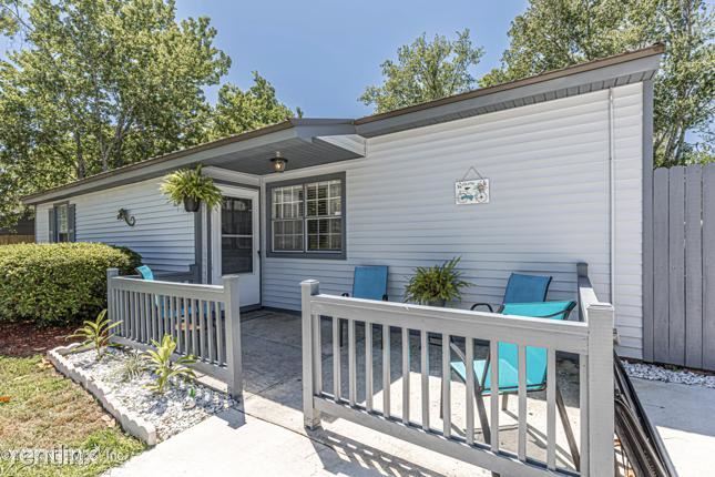 Building Photo - 3 br, 2 bath House - 207 R Evergreen Ln