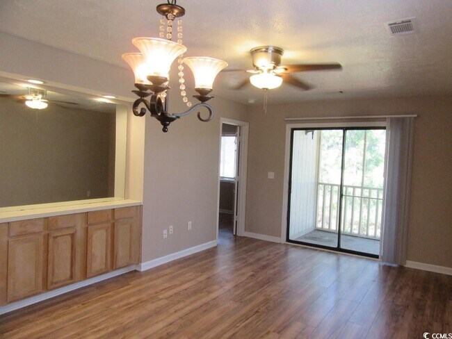 Foto del edificio - 4107 Pinehurst Cir