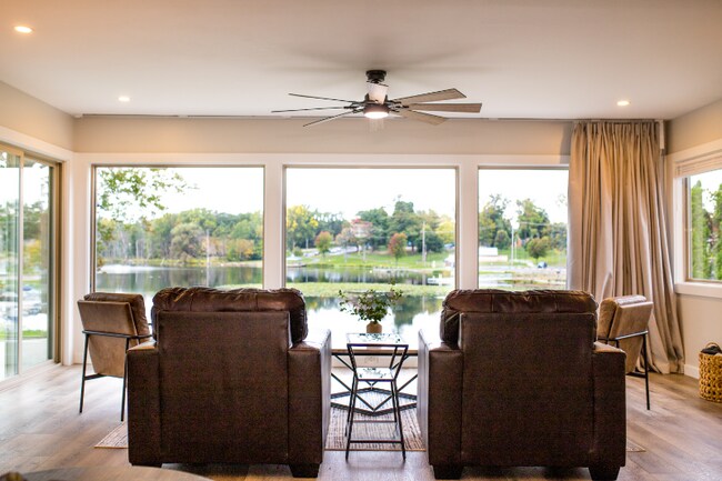 Foto del edificio - 271 S 3rd Ave