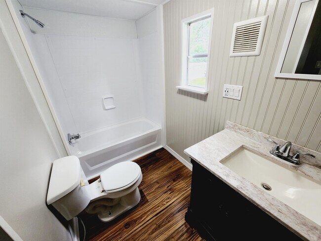 Foto del edificio - 6108 Little Madison Way