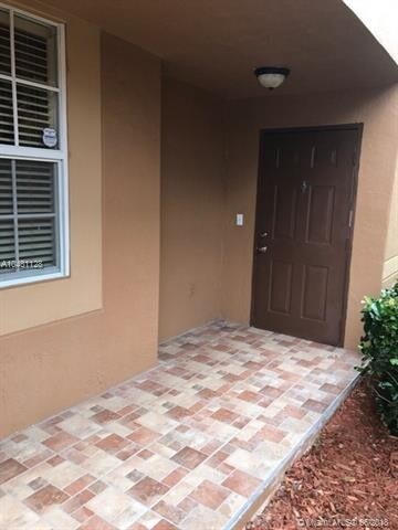 Building Photo - 1382 Barcelona Way
