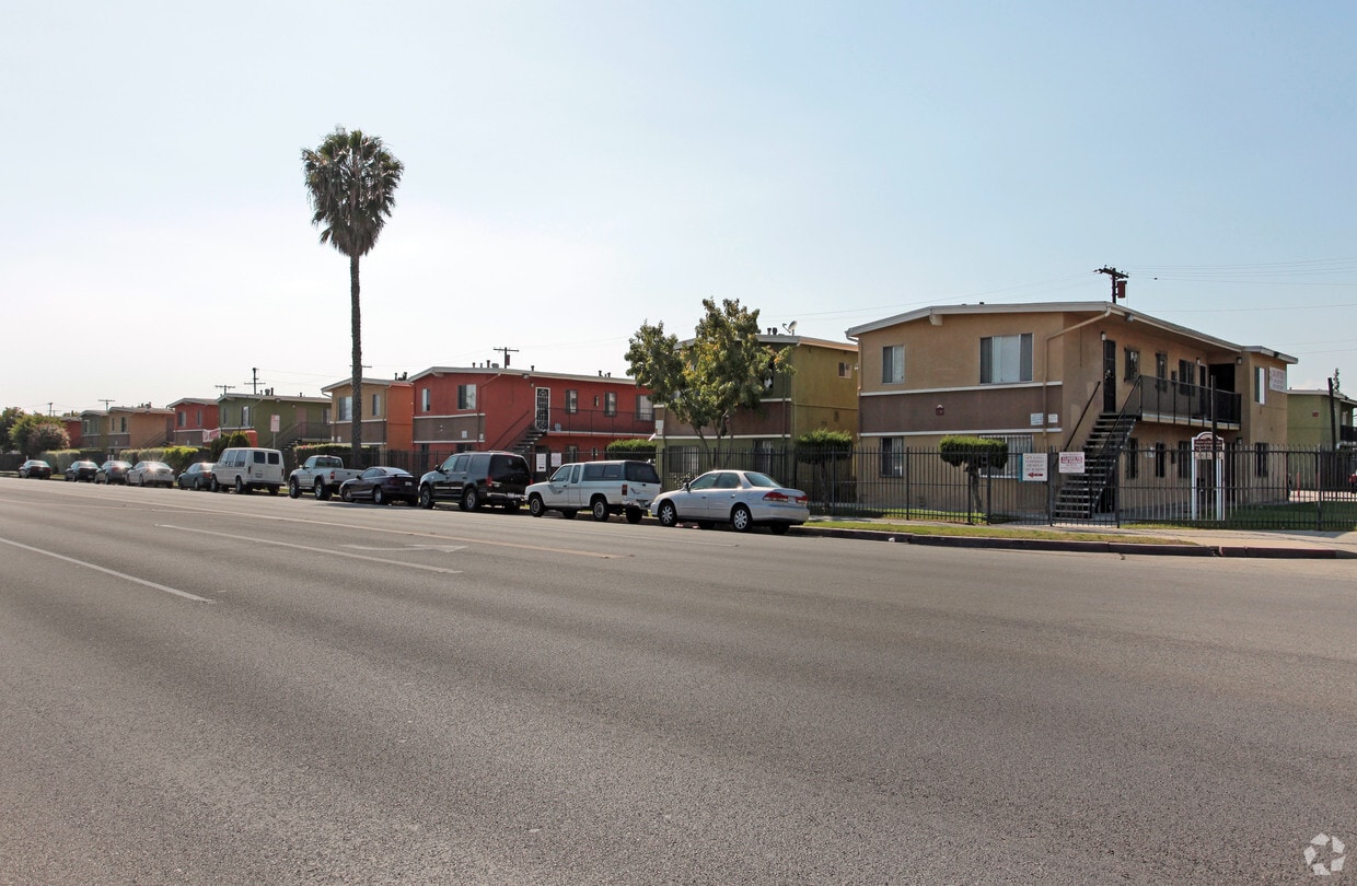 Westland Alondra Apartments in Compton, CA