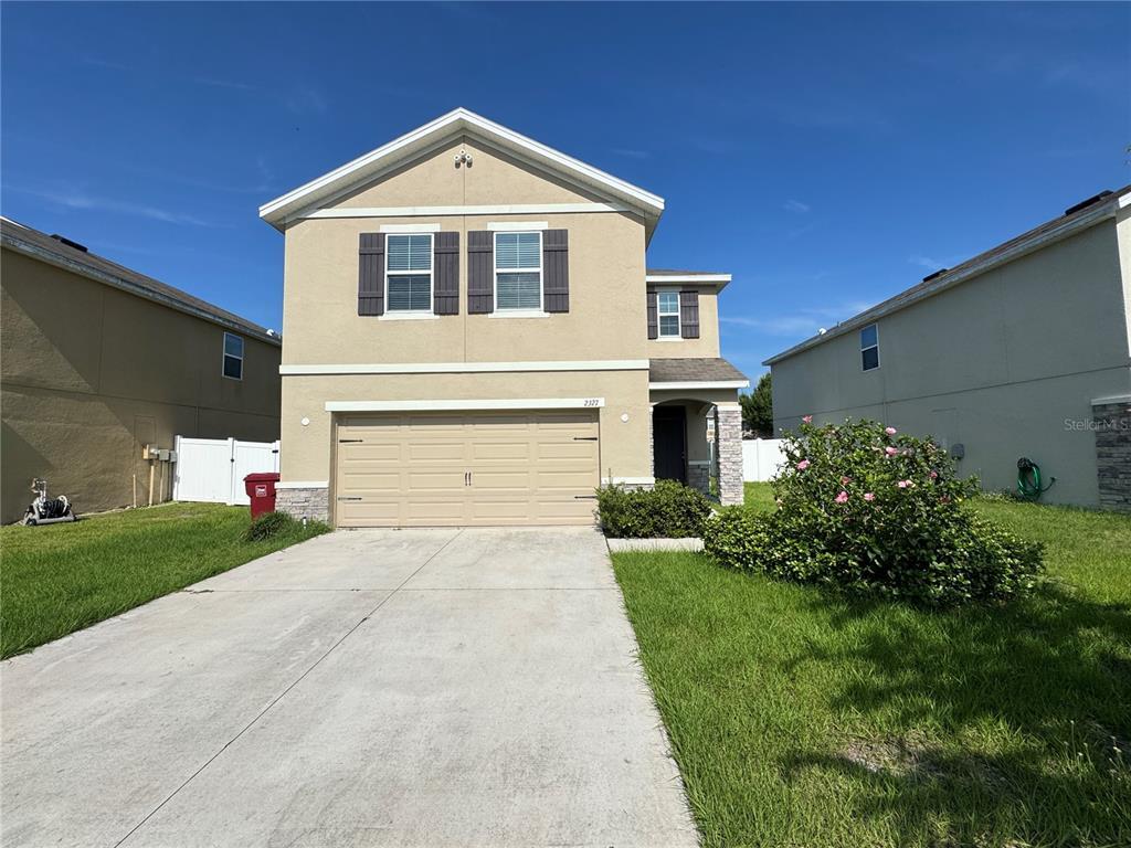 Foto principal - 2327 Ashberry Ridge Dr