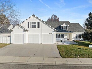 Building Photo - 10460 W Achillea St