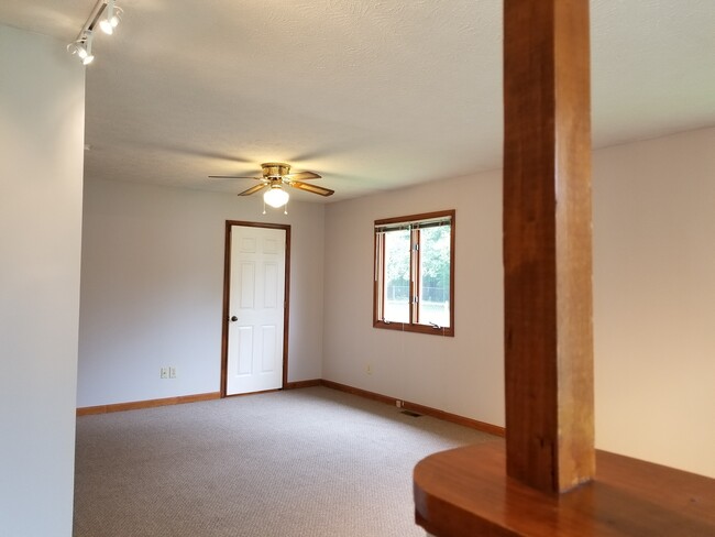Foto del edificio - * August 2025* GREAT 3 bed House!!