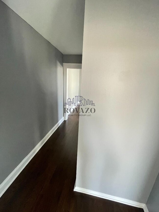 Building Photo - 484 N 12th St