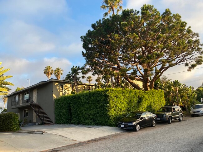 12946 Walsh Ave., L.A. 90066 - 12946 Walsh Ave