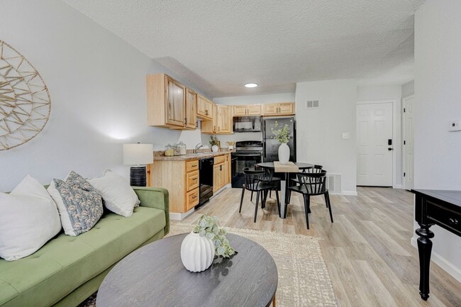Interior Photo - BG - SUMMIT VIEW APARTMENTS