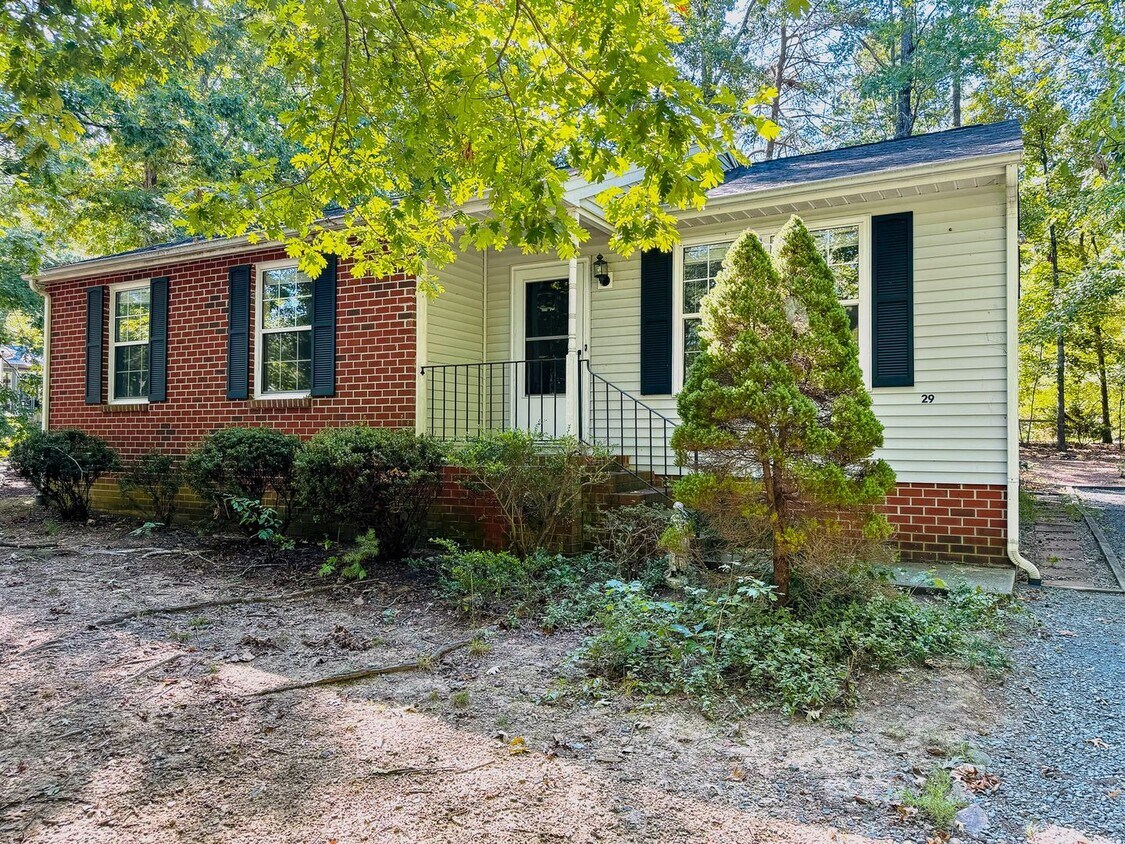Foto principal - 3Bed/2Bath Lake Monticello Rental