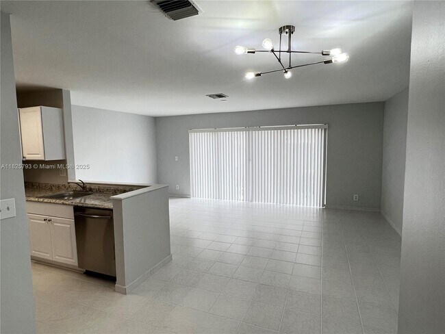 Foto del edificio - 3661 NW 122nd Terrace
