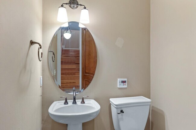 Foto del edificio - 1842 Ashley Hall Way