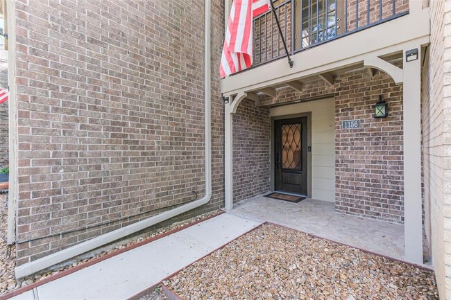 Building Photo - 1156 N Kirkwood Rd