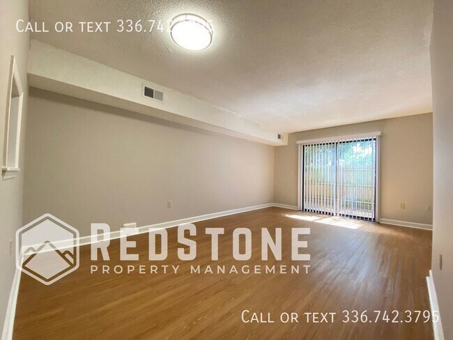 Building Photo - Bedroom, 1.5 Bath - Townhome