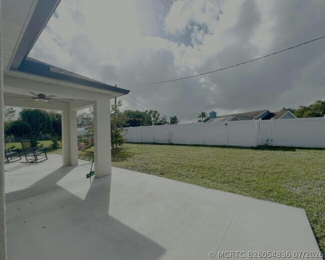 Foto del edificio - 341 SW Ridgecrest Dr