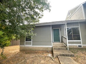 Building Photo - 113 Hillside Dr