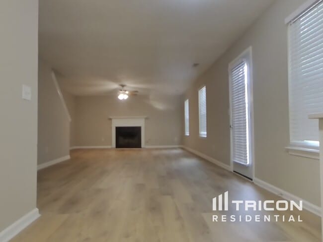 Building Photo - 2640 Thunder Basin Way