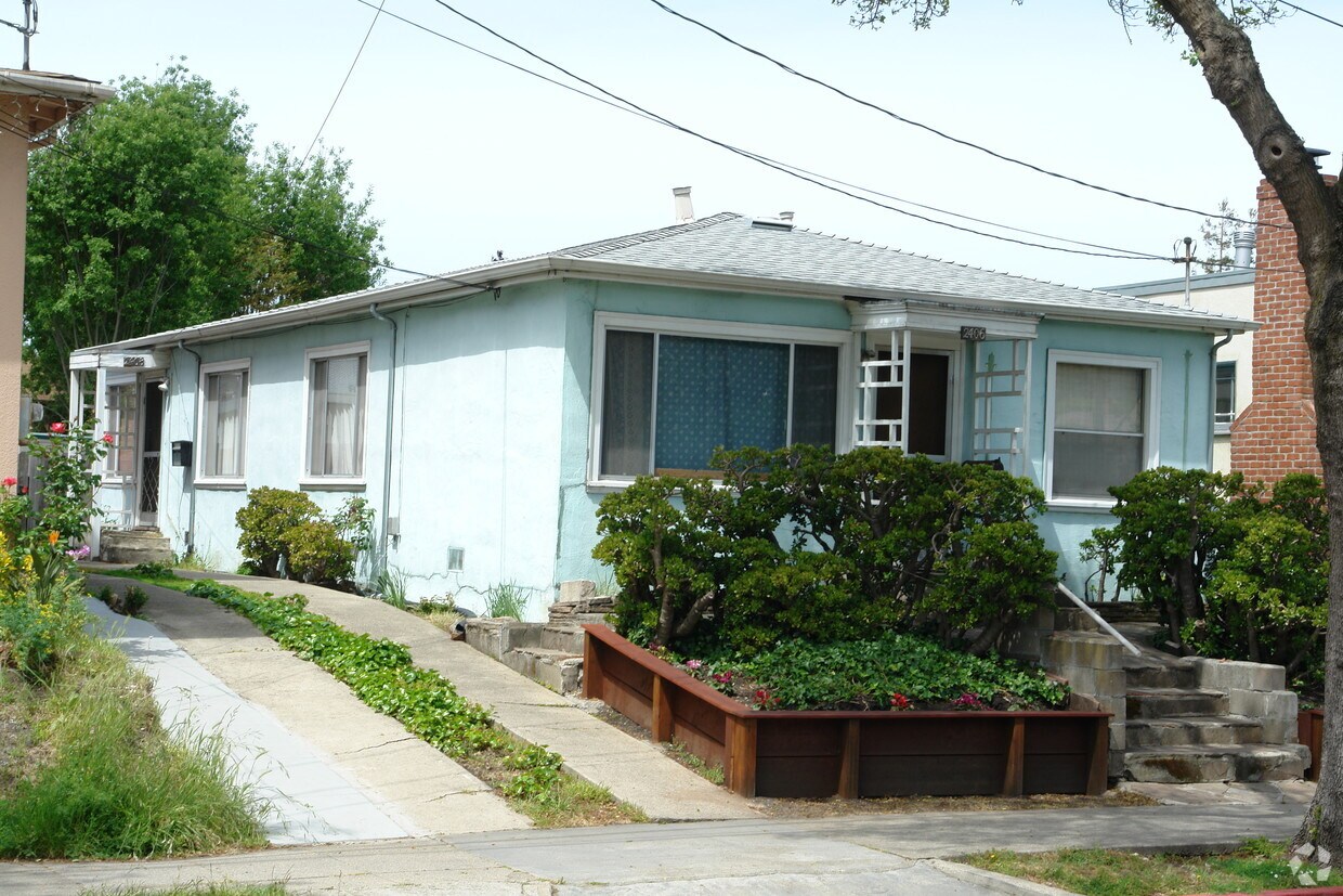 Primary Photo - 2406-2408 Sacramento St