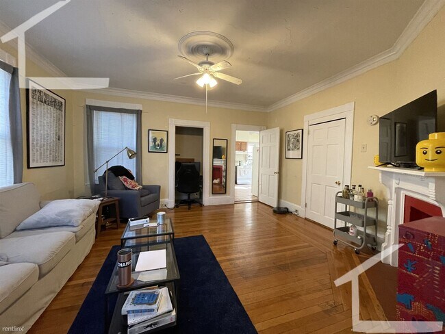 Building Photo - 6 br, 3 bath House - 42 Linden St 44