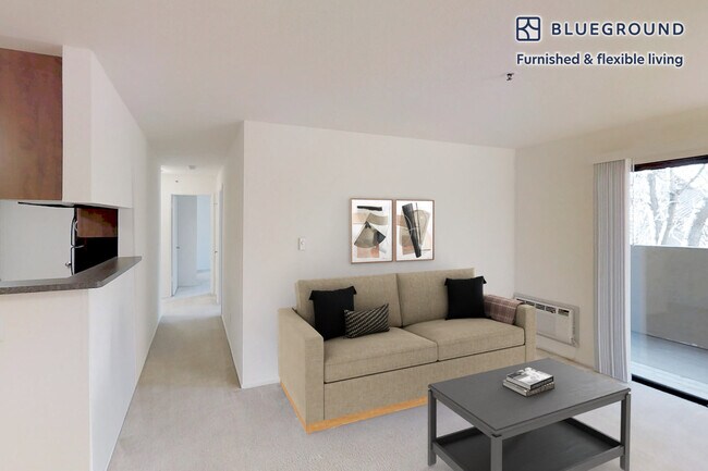 Foto del edificio - 1600 Villa St