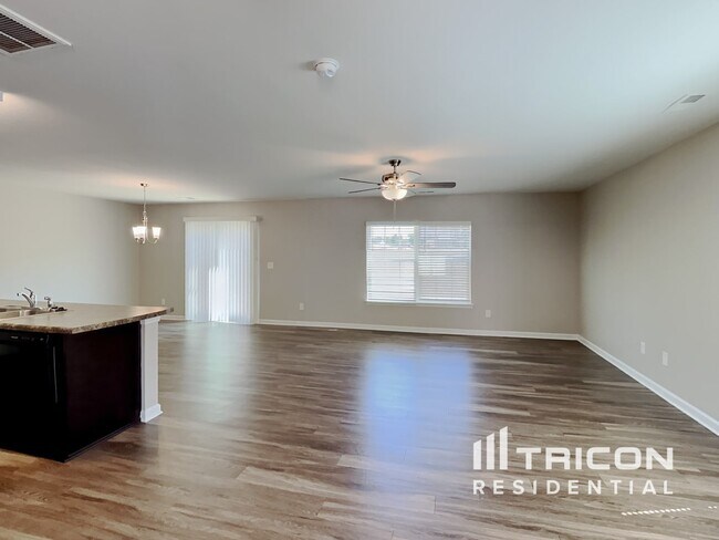 Foto del edificio - 4450 Oak Pointe Drive Winston Salem NC