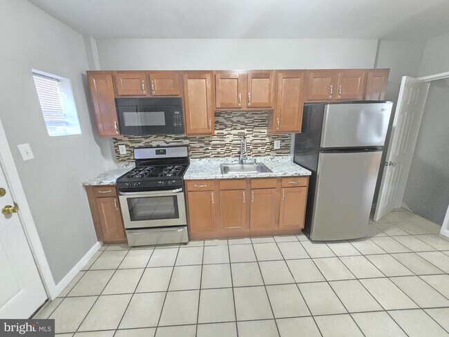 Foto del edificio - 3516 Erdman Ave