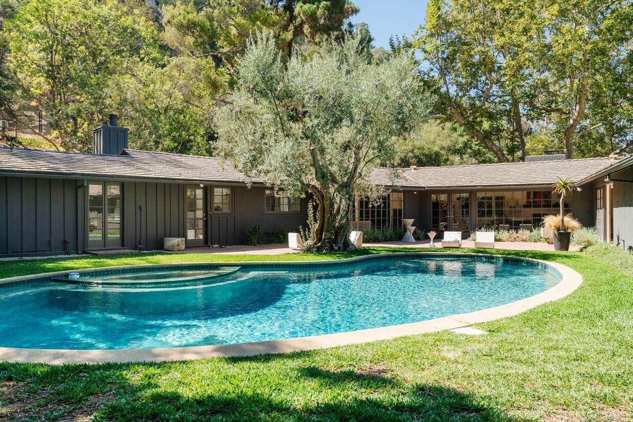 Foto principal - 1755 Old Ranch Rd