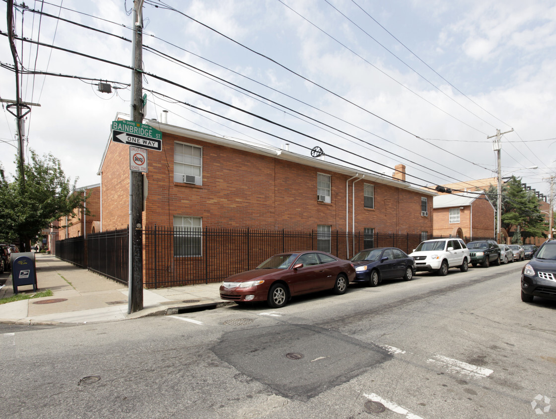 Primary Photo - Apostolic Housing