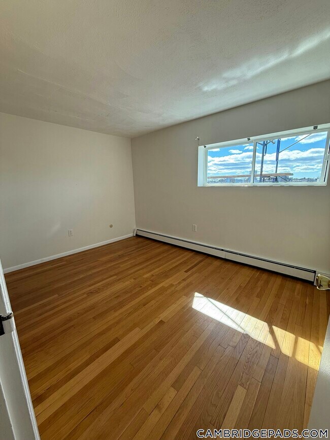 Foto del edificio - 1643 Cambridge St