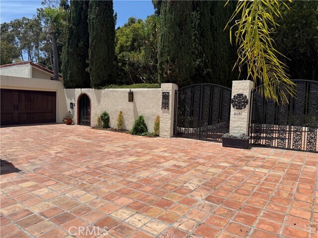 Building Photo - 31171 Paseo Acacia