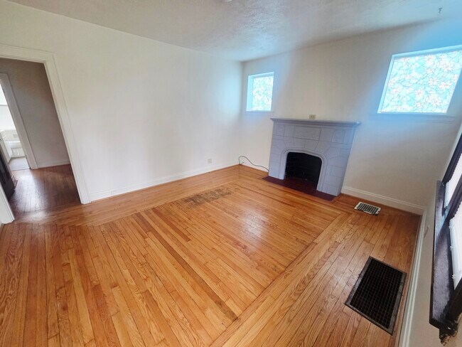 Foto del edificio - 3147 Evergreen Ave