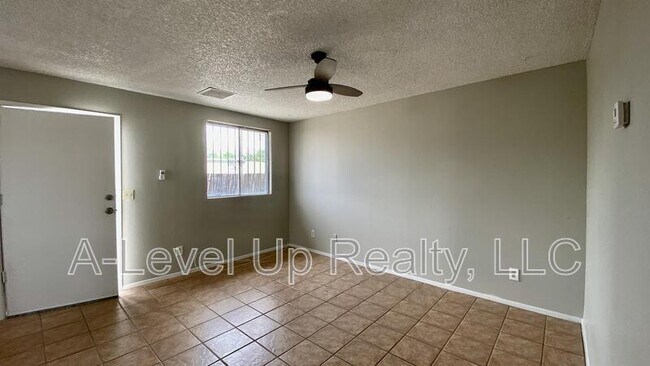 Foto del edificio - 5752 E 28th St