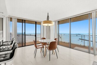 Building Photo - 877 N Hwy A1A
