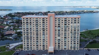Building Photo - 4900 Brittany Dr S