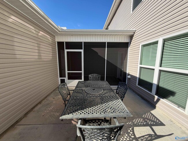 Foto del edificio - 3203 McClellan Wy SE