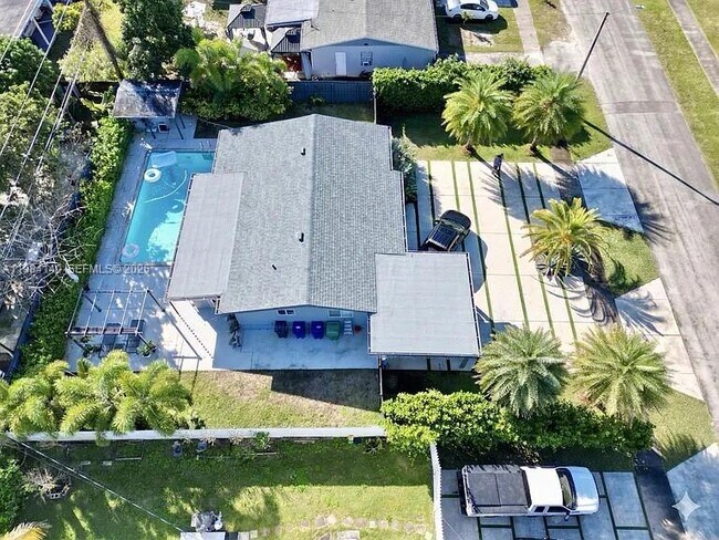 Foto del edificio - 16231 SW 99th Ct