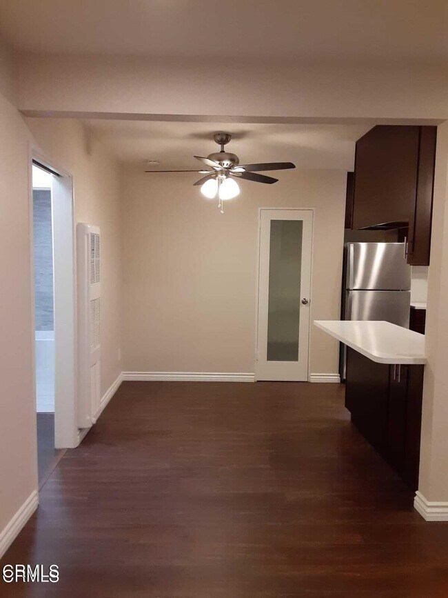 Foto del edificio - 4844 Van Noord Ave