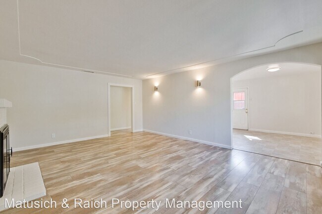 Building Photo - 4 br, 2 bath House - 2872 Manda Drive