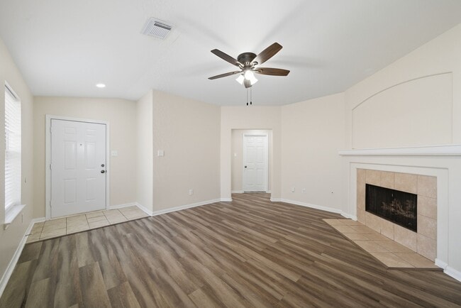 Building Photo - 1735 Riane Ln