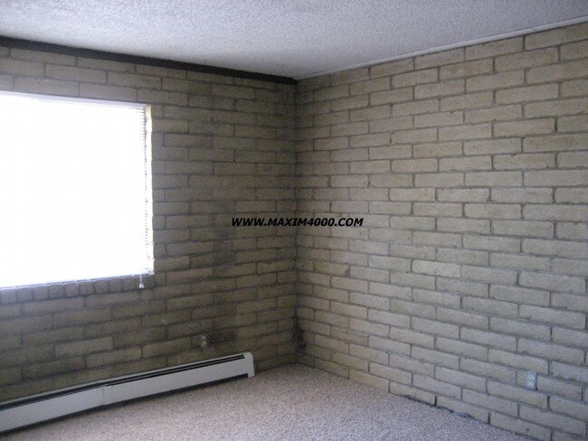 Foto del edificio - 1444 Kennedy Avenue 201 - 2 BR near CMU