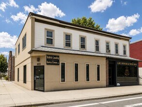 Building Photo - 215 Willis Ave