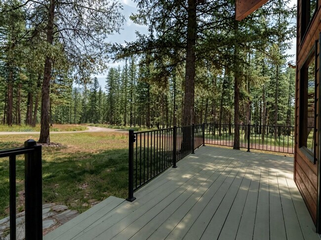 Foto del edificio - 45 Ridge Ln