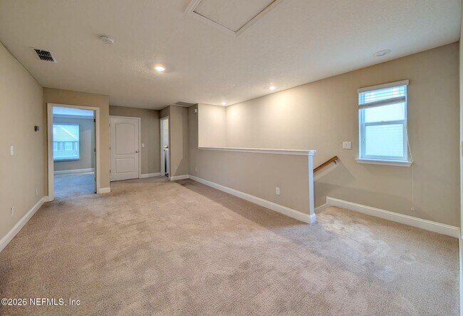 Foto del edificio - 95 Silver Creek Pl