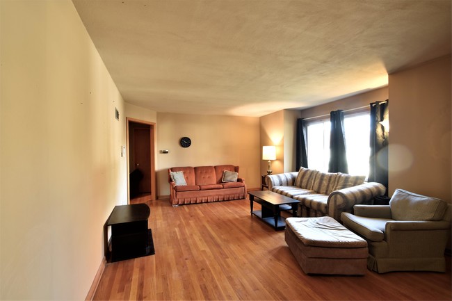 Foto del edificio - 6527 Troup Ave