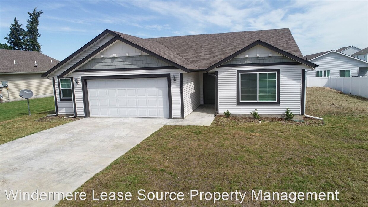 Foto principal - 3 br, 2 bath House - 13016 W 6th Ave.