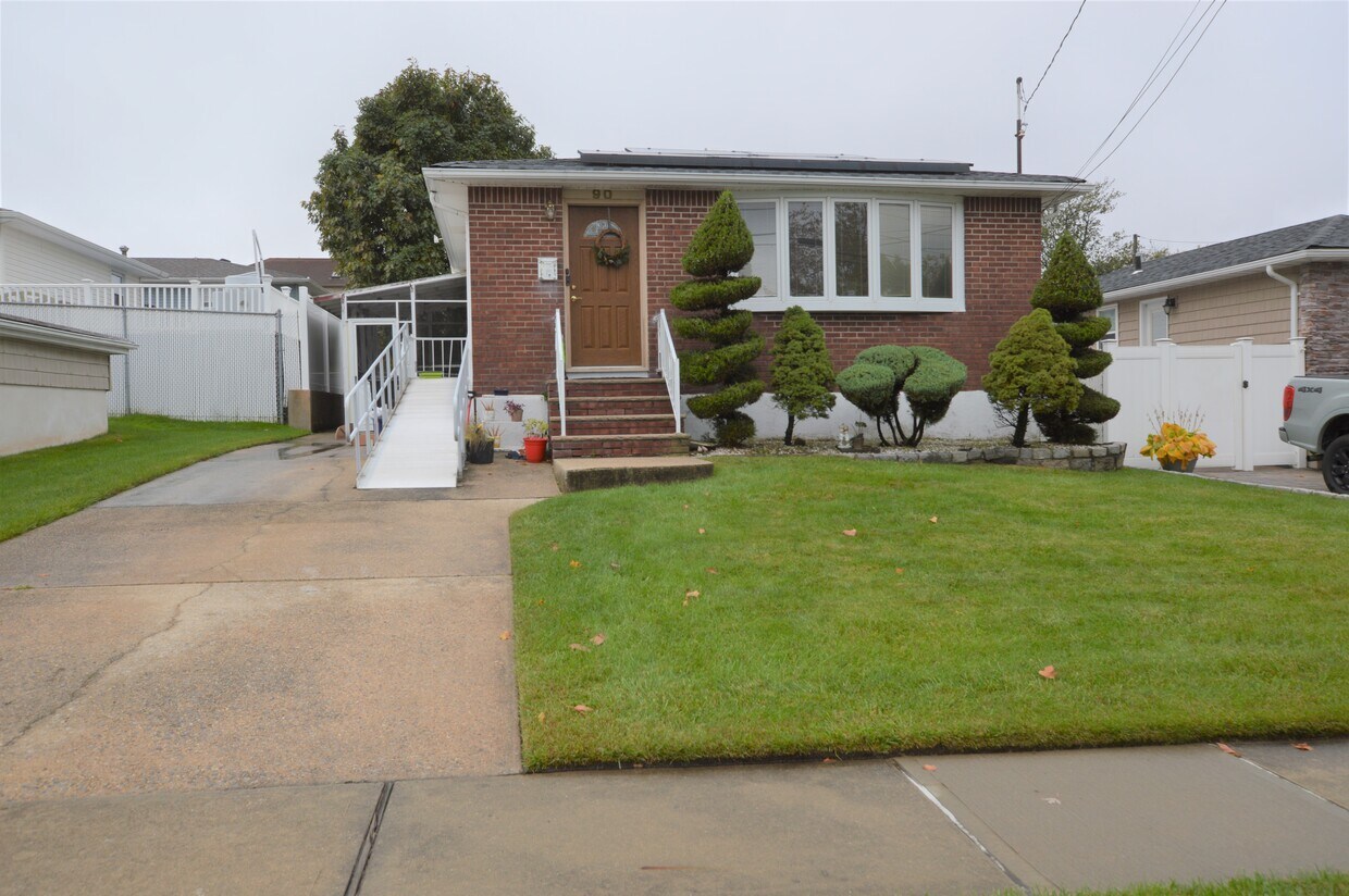 90 Preston Ave, Staten Island, NY 10312 House Rental in Staten Island