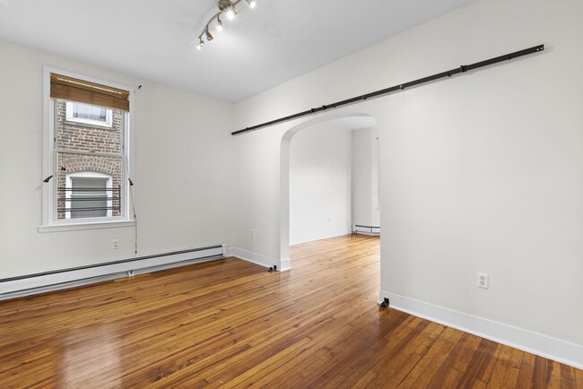 Building Photo - 308 52nd St