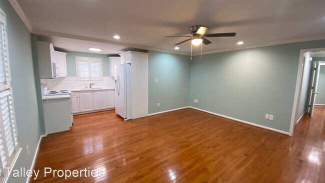 Building Photo - 2 br, 2 bath House - 43 North Main Street