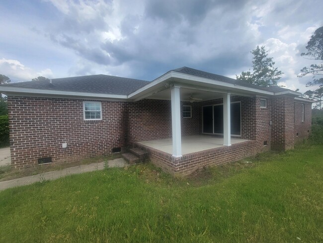Building Photo - 3208 West Ct