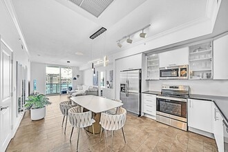 Building Photo - 1945 S Ocean Dr