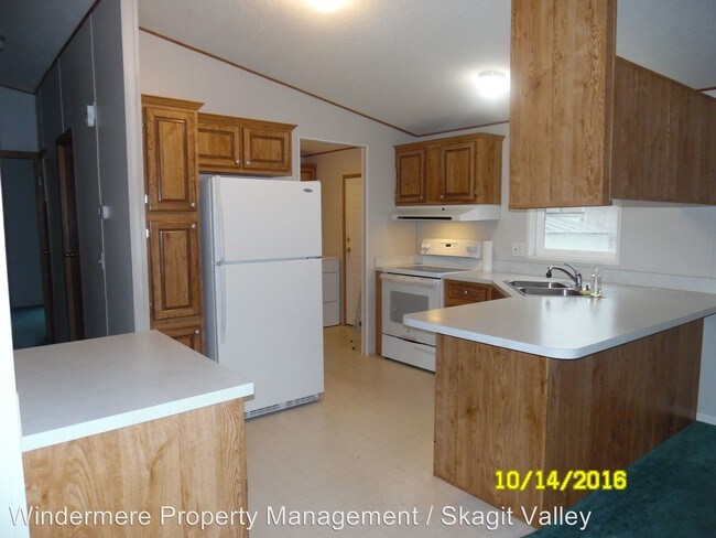 Foto del edificio - 16514 Peterson Rd